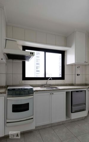 Apartamento à venda com 260m², 4 quartos e 5 vagasCozinha 