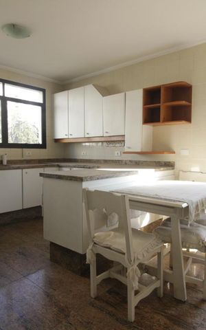 Apartamento à venda com 290m², 4 quartos e 3 vagasCozinha
