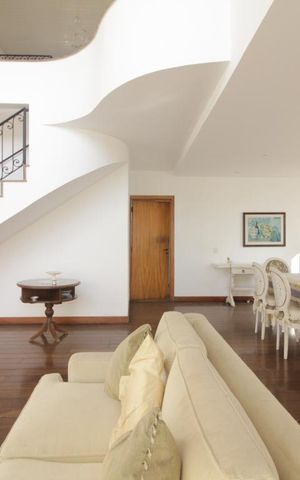 Apartamento à venda com 290m², 4 quartos e 3 vagasSala