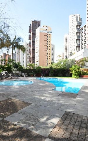 Apartamento à venda com 290m², 4 quartos e 3 vagasPiscina
