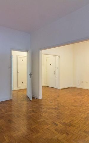 Apartamento à venda com 206m², 3 quartos e 2 vagas Apartamento à venda com 206m², 3 quartos e 2 vagasSala