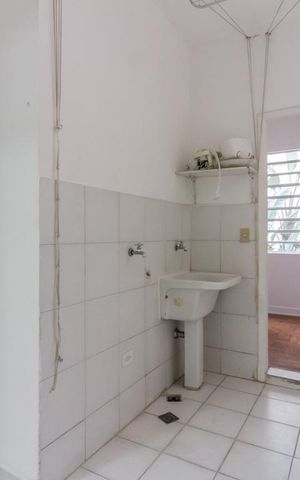 Apartamento à venda com 206m², 3 quartos e 2 vagas Apartamento à venda com 206m², 3 quartos e 2 vagasÁrea de serviço