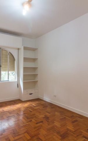 Apartamento à venda com 206m², 3 quartos e 2 vagas Apartamento à venda com 206m², 3 quartos e 2 vagasQuarto 1