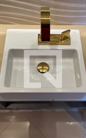 Apartamento à venda com 33m², 1 quarto e sem vaga Apartamento à venda com 33m², 1 quarto e sem vagaBanheiro