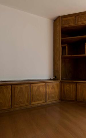 Apartamento para alugar com 85m², 3 quartos e 2 vagasSala (Armários)