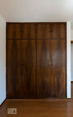 Apartamento para alugar com 85m², 3 quartos e 2 vagasQuarto 2 (Armários)