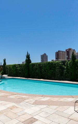 Apartamento à venda com 115m², 3 quartos e 2 vagasÁrea comum - Piscina