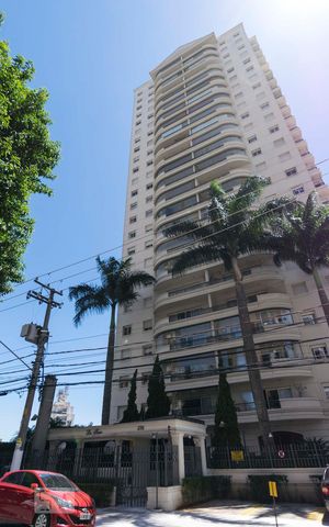 Apartamento à venda com 115m², 3 quartos e 2 vagasFachada
