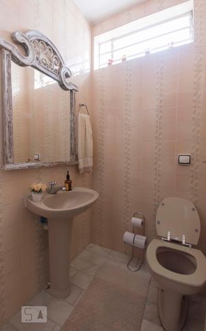 Casa à venda com 280m², 4 quartos e 2 vagasLavabo (térreo)