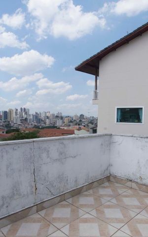 Casa à venda com 280m², 4 quartos e 2 vagasSacada Andar superior
