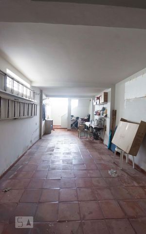 Casa à venda com 280m², 4 quartos e 2 vagasGaragem