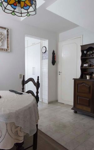 Casa à venda com 280m², 4 quartos e 2 vagasCopa ( térreo)
