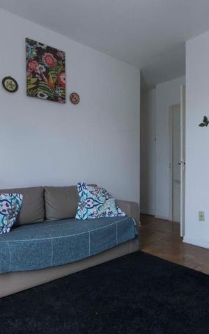 Casa à venda com 280m², 4 quartos e 2 vagasSala no andar superior