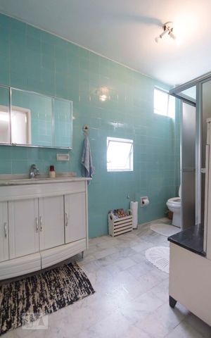 Casa à venda com 280m², 4 quartos e 2 vagasBanheiro Andar superior