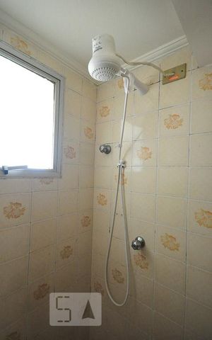 Apartamento para alugar com 72m², 2 quartos e 2 vagasdetalhe do banheiro