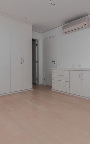 Apartamento à venda com 350m², 4 quartos e 4 vagasQuarto suíte 1