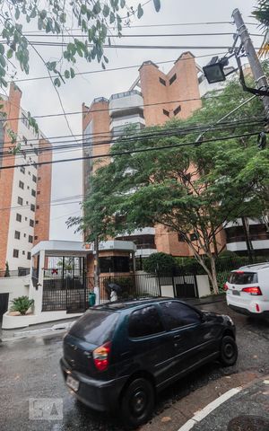 Apartamento à venda com 350m², 4 quartos e 4 vagasFachada