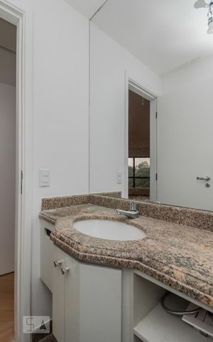 Apartamento à venda com 350m², 4 quartos e 4 vagasBanheiro 1