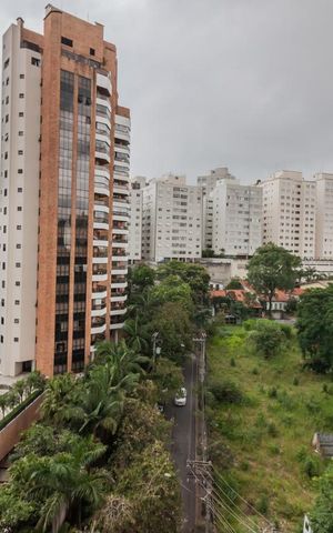 Apartamento à venda com 350m², 4 quartos e 4 vagasVista da varanda