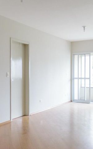 Apartamento à venda com 112m², 3 quartos e 2 vagas Apartamento à venda com 112m², 3 quartos e 2 vagasSala