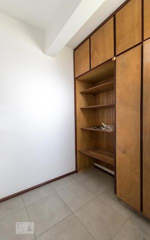 Apartamento para alugar com 98m², 2 quartos e 2 vagas Apartamento para alugar com 98m², 2 quartos e 2 vagasQuarto de serviço