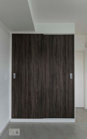 Apartamento para alugar com 41m², 1 quarto e 1 vagaQuarto (Armários)