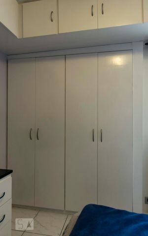 Apartamento à venda com 62m², 2 quartos e 1 vagaQuarto 2 (Armários)