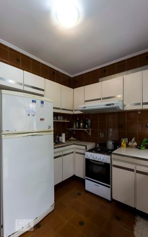 Casa para alugar com 190m², 4 quartos e 2 vagas1o. Andar - Cozinha (Armários)