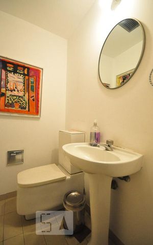 Apartamento à venda com 200m², 3 quartos e 2 vagaslavabo
