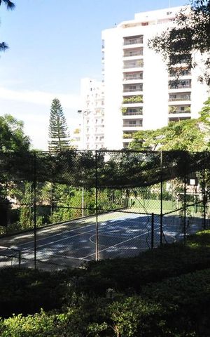 Apartamento à venda com 200m², 3 quartos e 2 vagasquadra