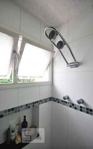 Apartamento à venda com 200m², 3 quartos e 2 vagasdetalhe do banheiro suíte 