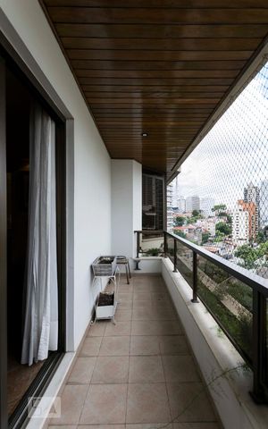 Apartamento à venda com 165m², 3 quartos e 3 vagasVaranda