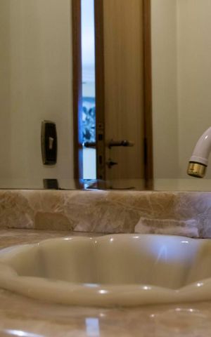 Apartamento à venda com 165m², 3 quartos e 3 vagasLavabo (Torneira)