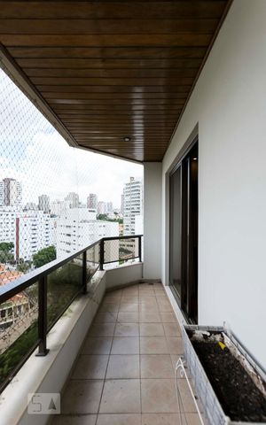 Apartamento à venda com 165m², 3 quartos e 3 vagasVaranda