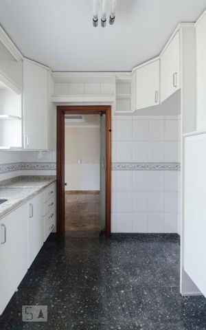 Apartamento para alugar com 220m², 3 quartos e 3 vagasCozinha
