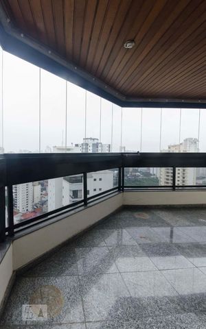 Apartamento para alugar com 220m², 3 quartos e 3 vagasSacada