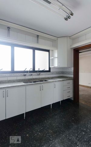 Apartamento para alugar com 220m², 3 quartos e 3 vagasCozinha