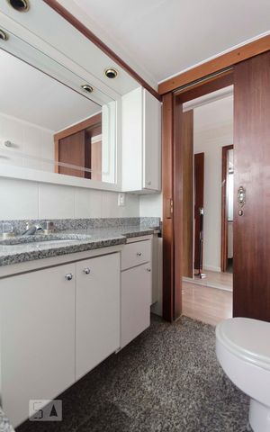 Apartamento para alugar com 220m², 3 quartos e 3 vagasBanheiro Suíte 3