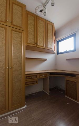 Apartamento para alugar com 220m², 3 quartos e 3 vagasQuarto