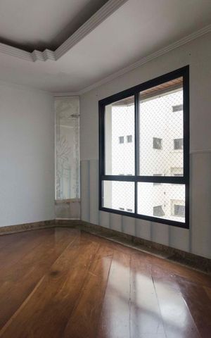 Apartamento para alugar com 220m², 3 quartos e 3 vagasSala