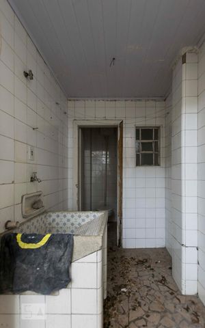 Casa para alugar com 120m², 2 quartos e 2 vagasLavanderia