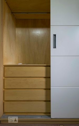 Apartamento à venda com 56m², 2 quartos e 1 vagaQuarto 1 (Armários)