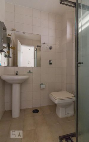 Studio à venda com 40m², 1 quarto e sem vaga Studio à venda com 40m², 1 quarto e sem vagaBanheiro