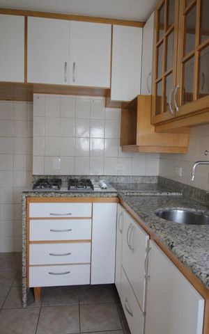 Apartamento para alugar com 78m², 2 quartos e 2 vagasCozinha