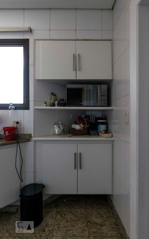 Apartamento à venda com 360m², 4 quartos e 4 vagas1o. Andar - Cozinha (Armários)
