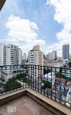 Apartamento à venda com 360m², 4 quartos e 4 vagas2o. Andar - Varanda 5