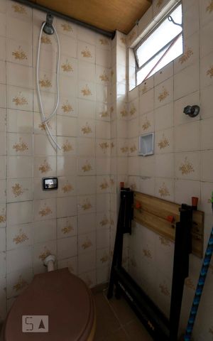 Apartamento para alugar com 100m², 2 quartos e 2 vagasBanheiro de serviço