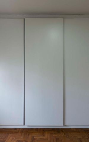 Apartamento para alugar com 100m², 2 quartos e 2 vagasQuarto 2 (Armários)