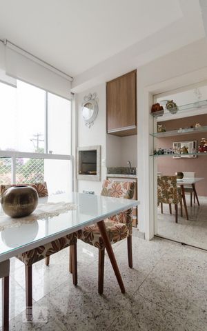 Apartamento para alugar com 86m², 3 quartos e 2 vagas Apartamento para alugar com 86m², 3 quartos e 2 vagasVaranda