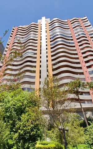 Apartamento à venda com 160m², 3 quartos e 2 vagas Apartamento à venda com 160m², 3 quartos e 2 vagasFachada